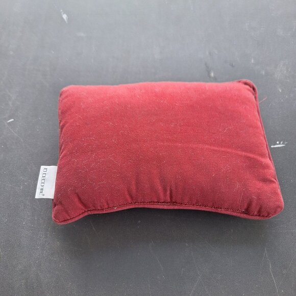 HALLMARK SHOEBOX DECORATIVE PILLOW ..."GARAGE SALES DON'T GIVE RECEIPTS" - Picture 2 of 9